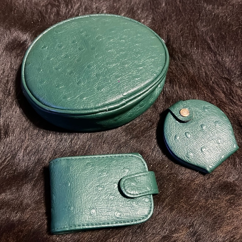 LINKS Green Vintage 3pc Set Accessories cases (6.5”larger case others fit inside